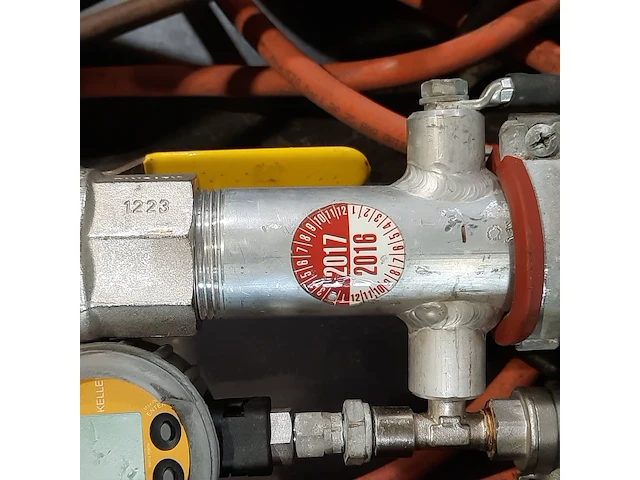 Luchtverplaatser in houten kist - afbeelding 4 van  14