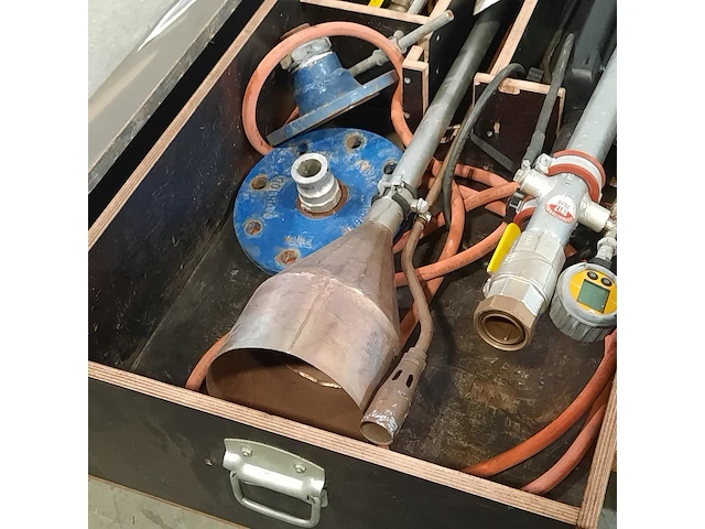 Luchtverplaatser in houten kist - afbeelding 10 van  14