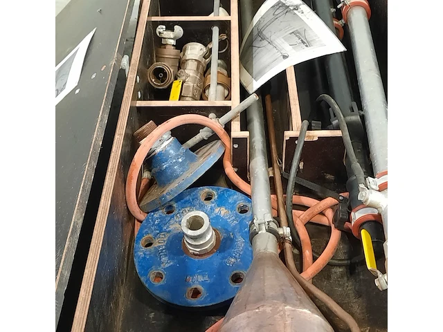 Luchtverplaatser in houten kist - afbeelding 12 van  14