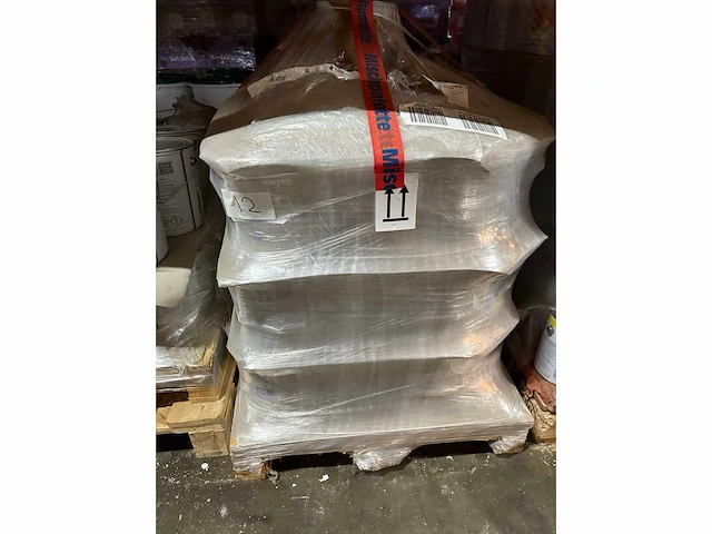 Lucite - supermat lak (60x) - afbeelding 3 van  3