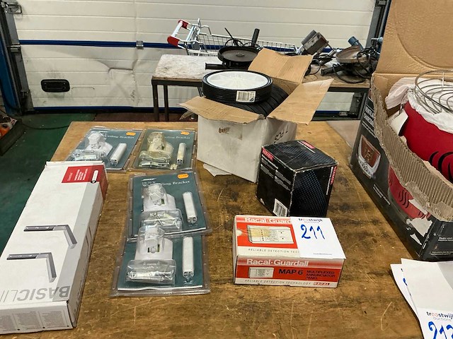 Luidspreker wandbeugels en diversen - afbeelding 1 van  5