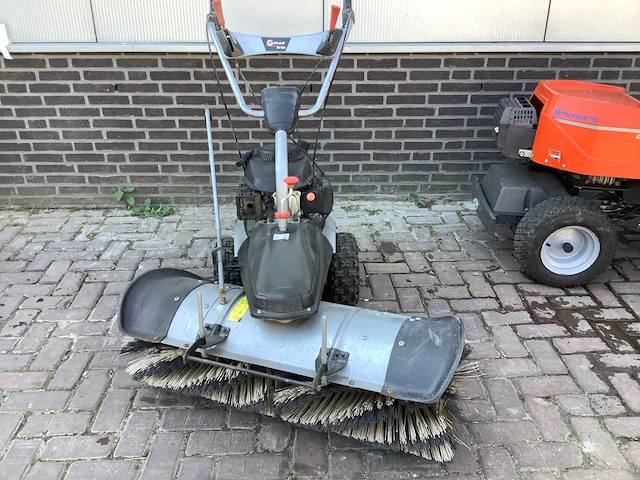 Lumag km1000 straatveegmachine - afbeelding 2 van  6