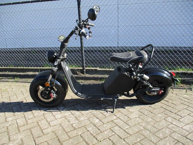 Luqi - snorscooter e chopper met dikke banden - hl 3.0 - e-scooter - afbeelding 1 van  16