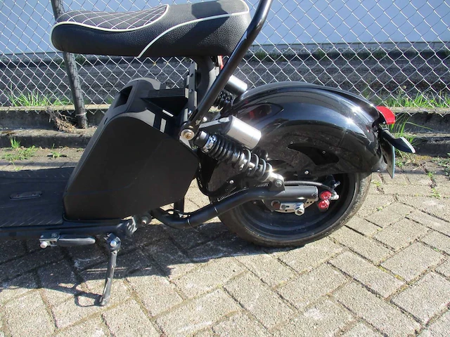 Luqi - snorscooter e chopper met dikke banden - hl 3.0 - e-scooter - afbeelding 9 van  16