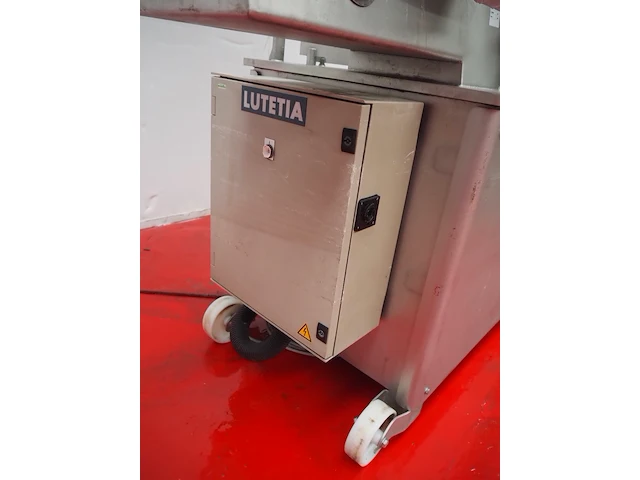 Lutetia - afbeelding 3 van  13