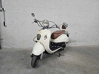 Luuko - snorscooter - retro 50 - 4t 25km uitvoering d675rr - afbeelding 3 van  7