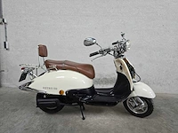Luuko - snorscooter - retro 50 - 4t 25km uitvoering d675rr - afbeelding 2 van  7