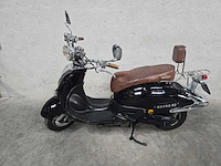 Luuko - snorscooter - retro 50 - 4t 25km uitvoering f872bx - afbeelding 1 van  7