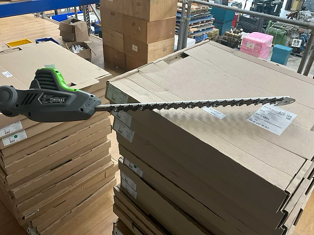 Lux-tools 20v telescopische heggenschaar - afbeelding 6 van  11