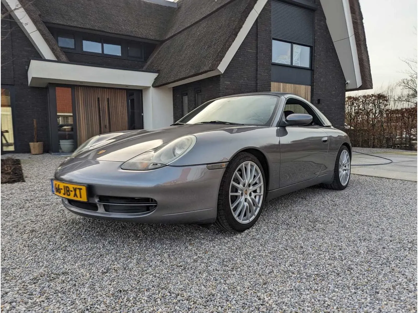 Luxe-, sports and classic cars in spijkenisse