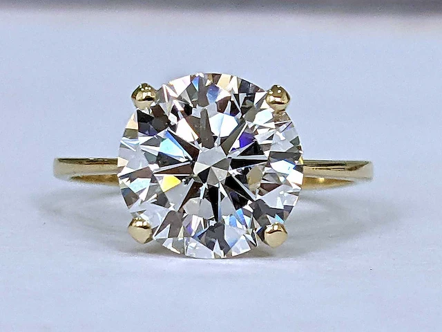 Luxe 18 krt gouden ring met diamant 4,80 crt - afbeelding 1 van  6