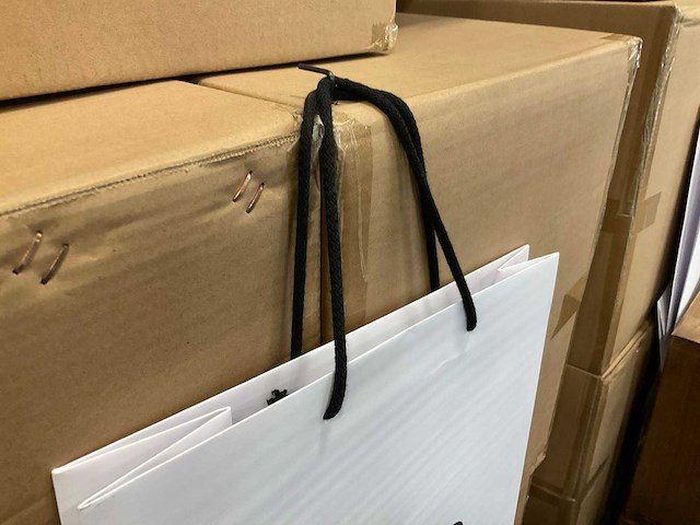 Luxe balr papieren draagtassen (1400x) - afbeelding 2 van  4