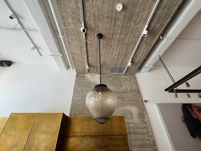 Luxe design hanglamp met geribbled glas - afbeelding 2 van  4