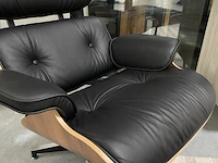 Luxe eames lounge chair met ottoman xl in walnoot en echt leer, zwart / walnoot - afbeelding 6 van  13
