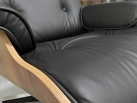 Luxe eames lounge chair met ottoman xl in walnoot en echt leer, zwart / walnoot - afbeelding 11 van  13