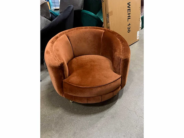 Luxe fauteuil oranje met gouden poten - afbeelding 5 van  5
