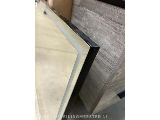 Luxe ledspiegel met verwarming in zwart kader maxim, spiegel - afbeelding 7 van  9