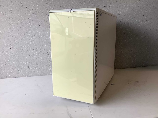 Luxe zelfbouw desktop - afbeelding 1 van  9