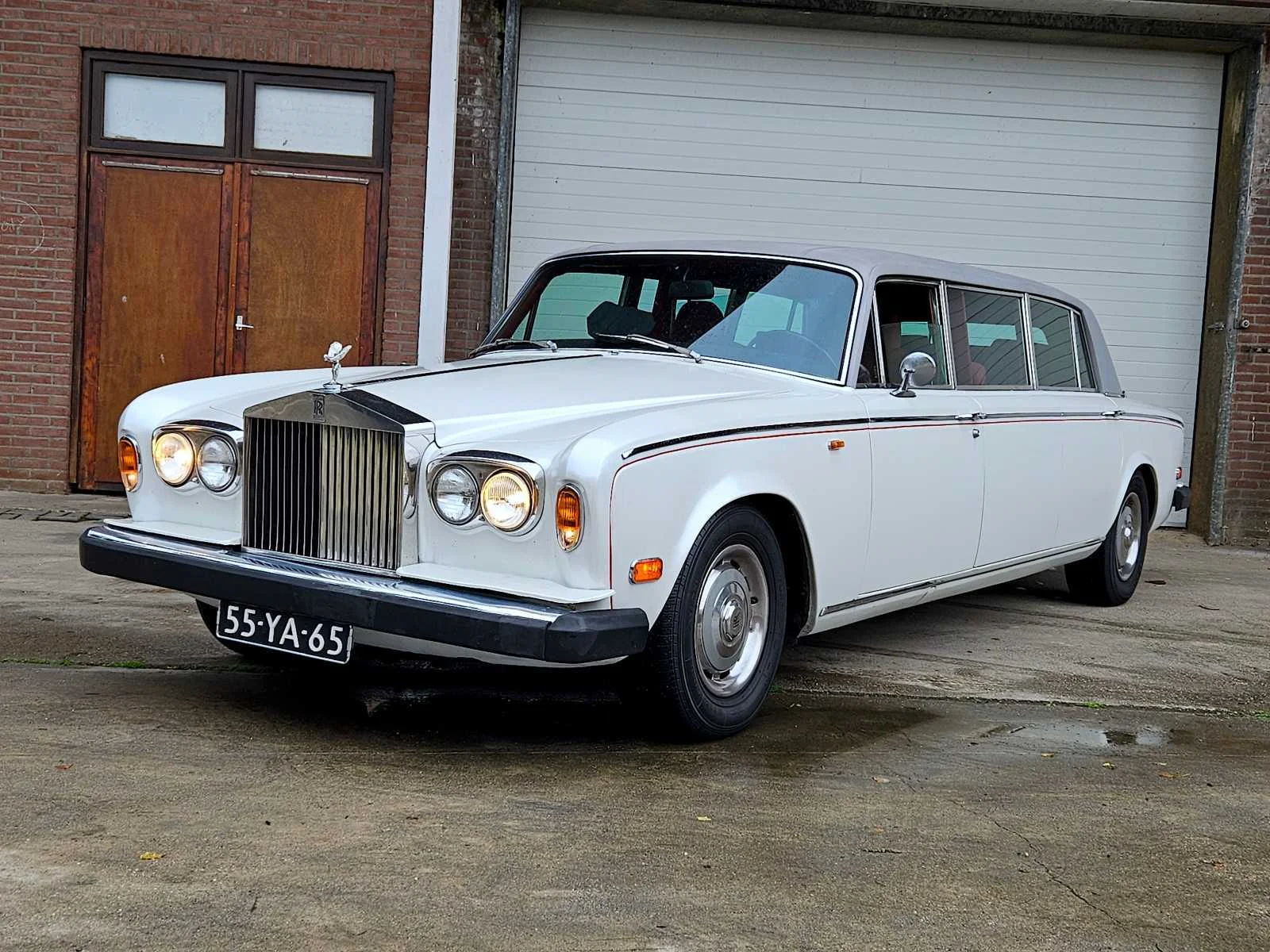 Luxewagens & collectie-voertuigen in alphen (nl)