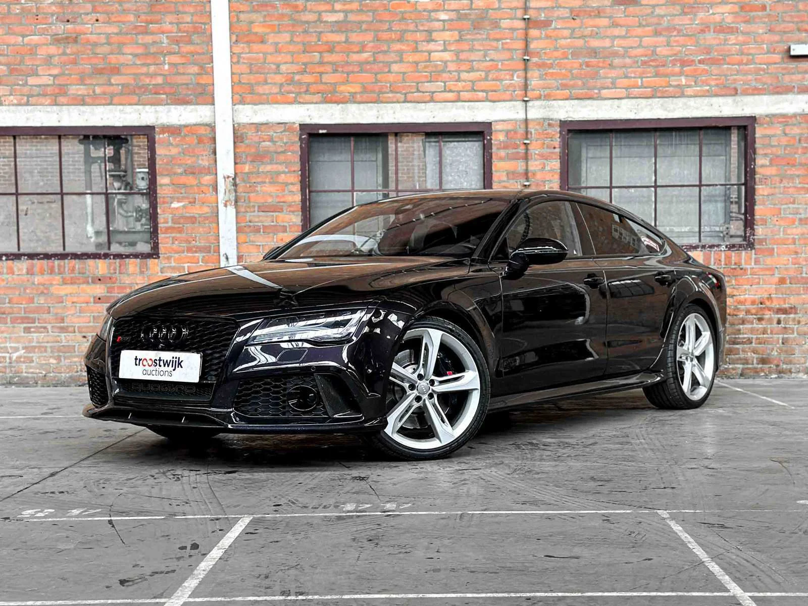 Luxury & sports cars te boxmeer