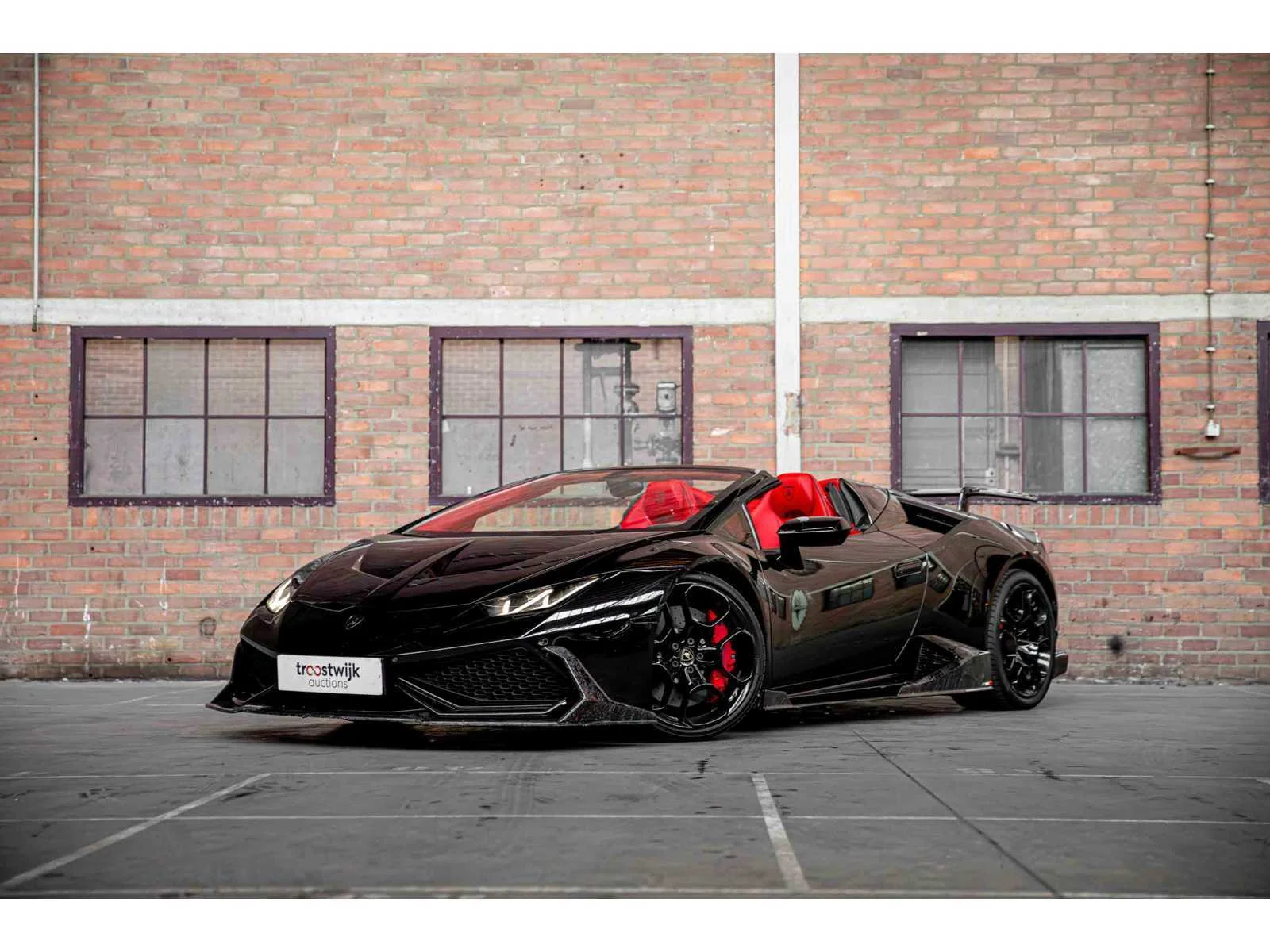 Luxury & sports cars te boxmeer