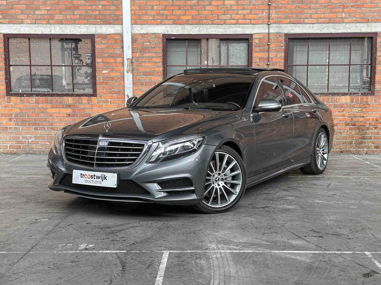 Luxury & sports cars te boxmeer