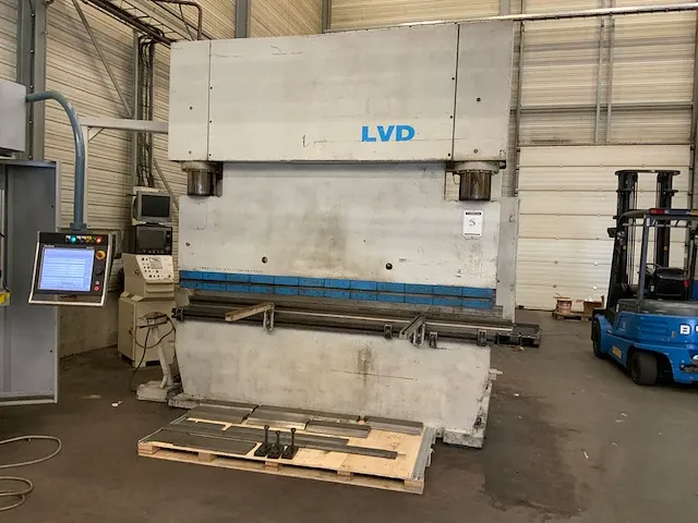 Lvd ppn300 / 30mnc kantbank - afbeelding 1 van  14