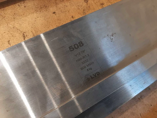 Lvd single v12 - 3222 onder gereedschap - kantbank gereedschap - afbeelding 2 van  4