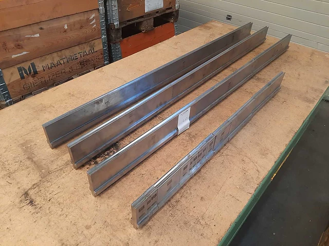 Lvd single v12 - 3222 onder gereedschap - kantbank gereedschap - afbeelding 3 van  4