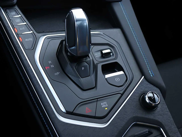 Lynk & co 01 1.5 car 2024 | z-953-ln - afbeelding 30 van  38