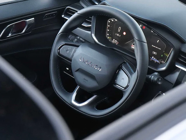 Lynk & co 01 1.5 phev car 2024 | z-302-jk - afbeelding 7 van  39