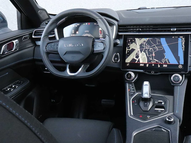 Lynk & co 01 1.5 phev car 2024 | z-302-jk - afbeelding 16 van  39