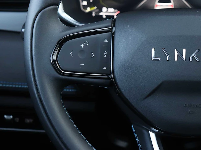 Lynk & co 01 1.5 phev car 2024 | z-302-jk - afbeelding 19 van  39