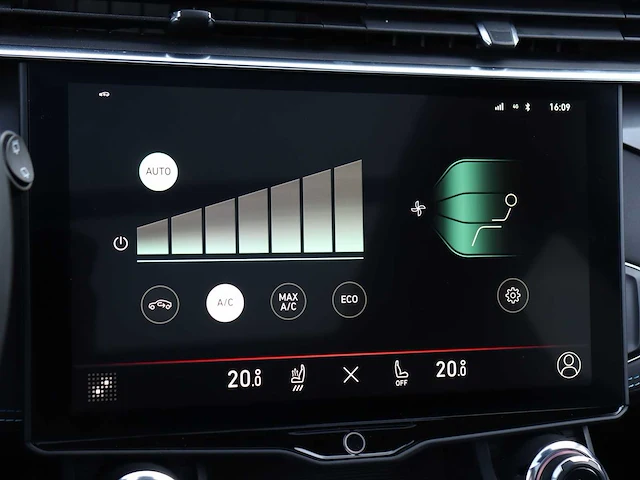 Lynk & co 01 1.5 phev car 2024 | z-302-jk - afbeelding 27 van  39