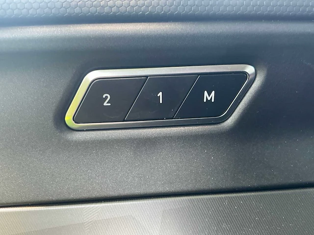 Lynk&co - 2022 - 01 - gx6 - personenauto - afbeelding 6 van  47
