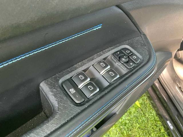 Lynk&co - 2022 - 01 - gx6 - personenauto - afbeelding 7 van  47