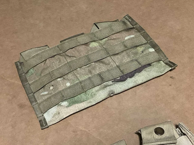 M-4 three magazin pouch (2x) - afbeelding 1 van  4