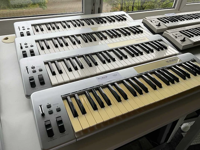 M-audio keystation 49e keyboard (4x) - afbeelding 1 van  6