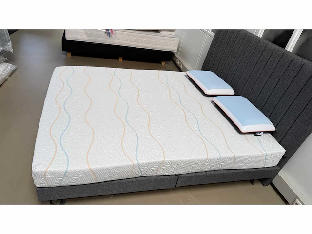 M-line superbe medium talalay latex anti-allergic matras b140 x l200cm - afbeelding 14 van  24
