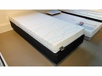 M-line superbe medium talalay latex anti-allergic matras b80 x l200cm - afbeelding 5 van  17