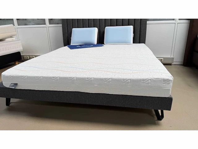M-line superbe soft talalay latex anti-allergic matras b140 x l200cm - afbeelding 20 van  24