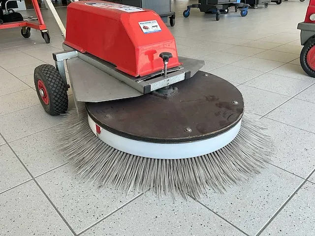 M-sweep radiaal veegmachine - afbeelding 3 van  6