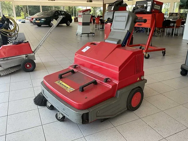 M-sweep tkz00ft veeg/zuigmachine - afbeelding 1 van  7
