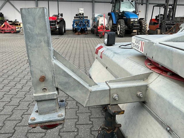 M sweep tv800 rolbezem - afbeelding 17 van  24