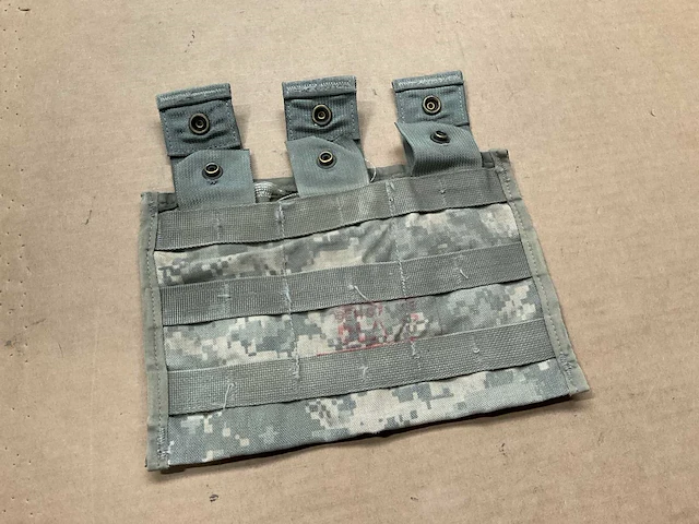 M4 three magazine pouch (106x) - afbeelding 1 van  3