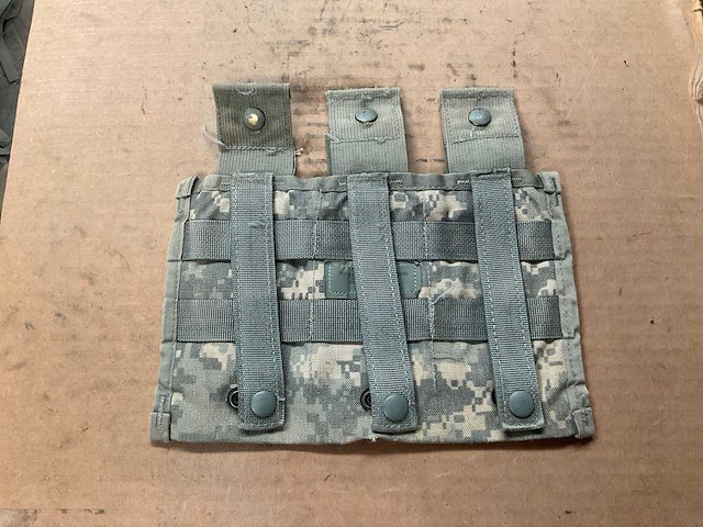 M4 three magazine pouch (33x) - afbeelding 1 van  3