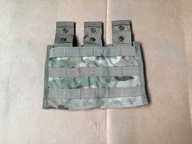M4 three magazine pouch (4x) - afbeelding 1 van  2