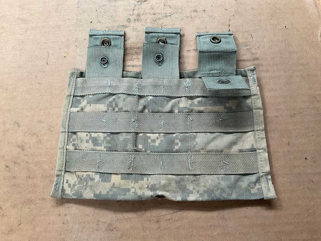 M4 three magazine pouch (50x) - afbeelding 2 van  3
