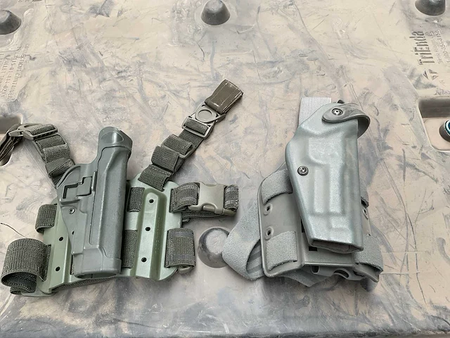 M9 holster (226x) - afbeelding 1 van  4