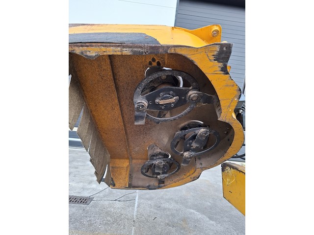 Maaiarm met hedge cutter, mcconnel, 2013 - afbeelding 8 van  16